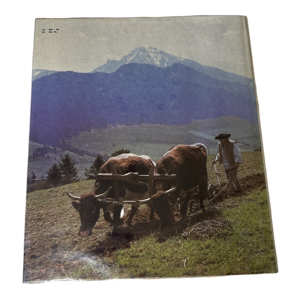L'ud Oravy v Minulosti. Vydavatelstvo Osveta Hardcover Book - Picture 2 of 9